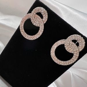 Rhinestone stud earrings